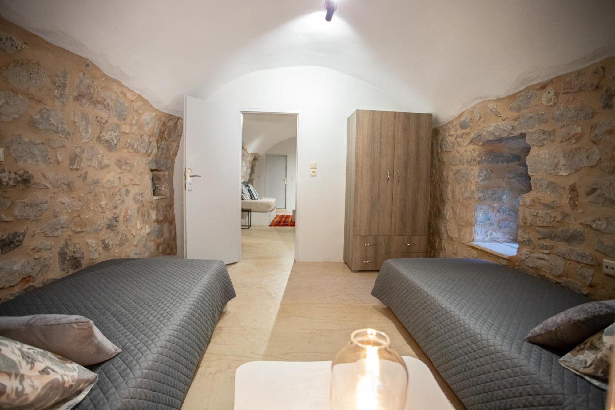 Holiday home Stenorougi Charias