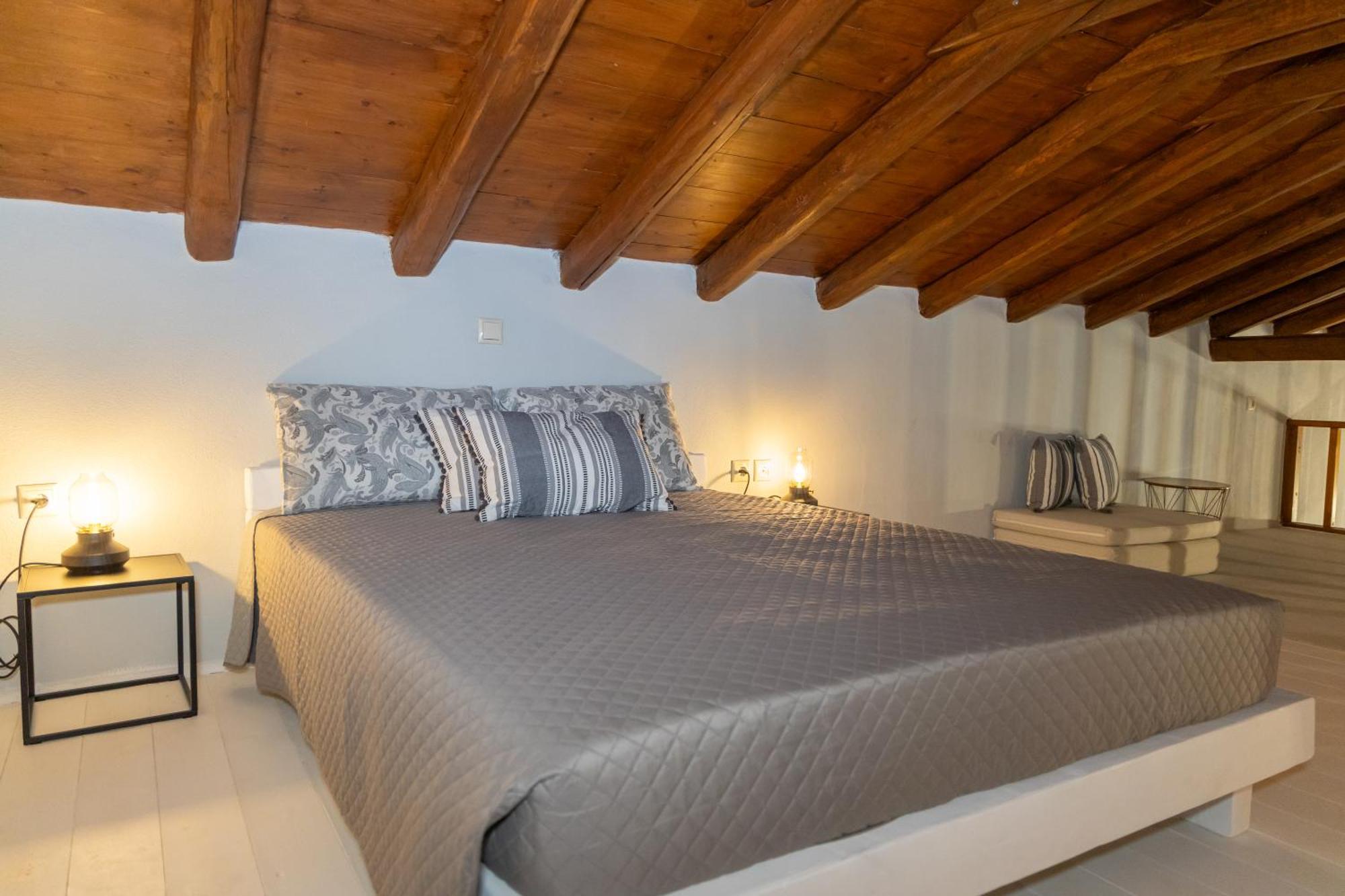 Stenorougi Charias Holiday home Kharia