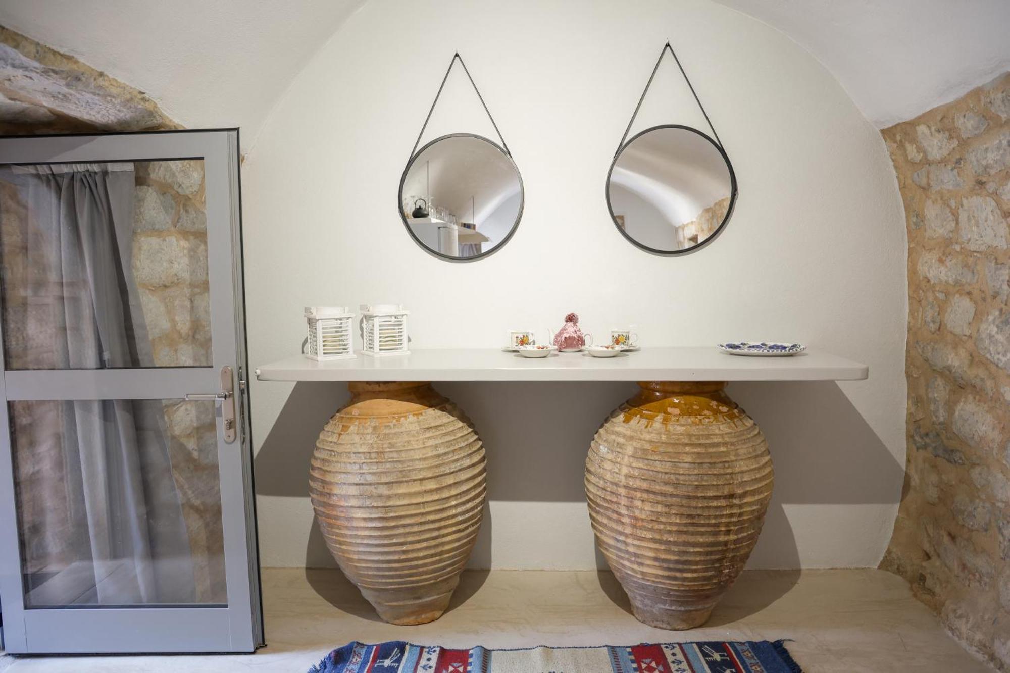 Stenorougi Charias Holiday home
